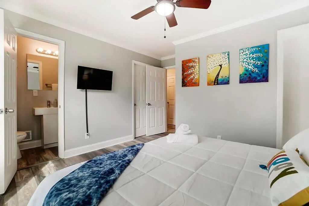 The Charlotte Chateau With Hot-Tub, Mini-Golf, 3Bd2Ba Σπίτι διακοπών