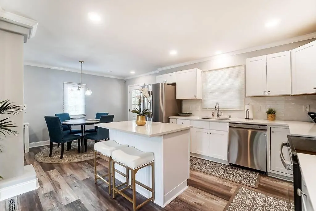 Σπίτι διακοπών The Charlotte Chateau With Hot-Tub, Mini-Golf, 3Bd2Ba